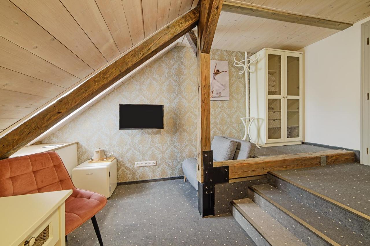 Aura Hotel Banska Stiavnica Exterior photo
