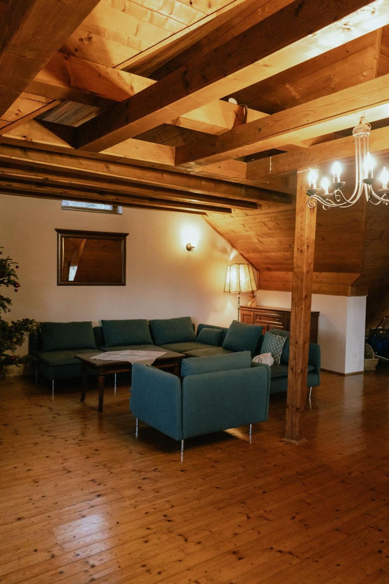 Aura Hotel Banska Stiavnica Exterior photo