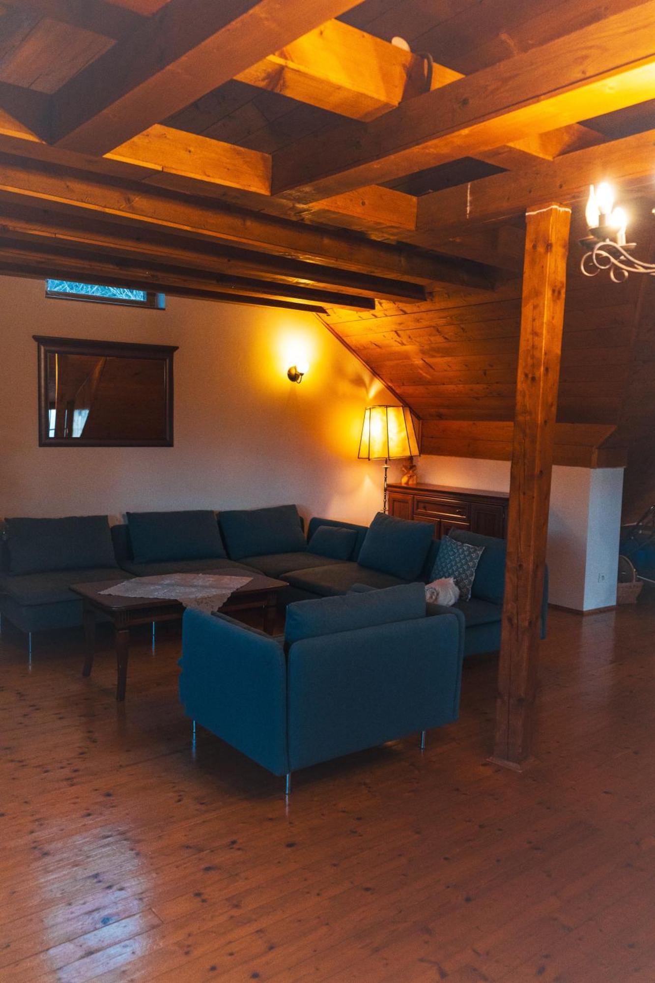 Aura Hotel Banska Stiavnica Exterior photo