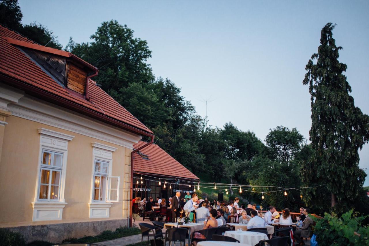 Aura Hotel Banska Stiavnica Exterior photo